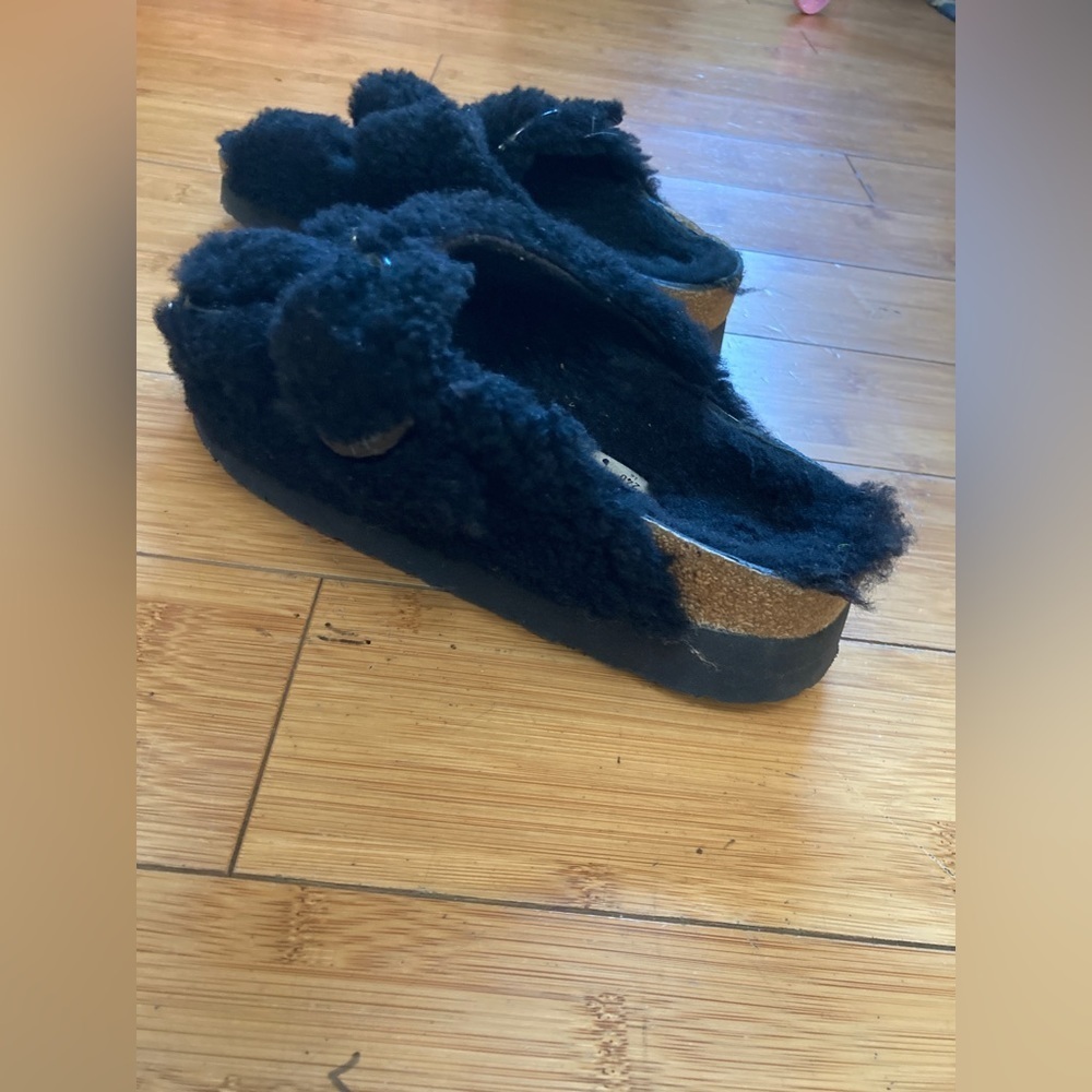 NEW Big Buckle Shearling - Picture 14 of 14